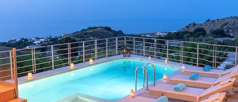 Piscine extérieure, piscine chauffée