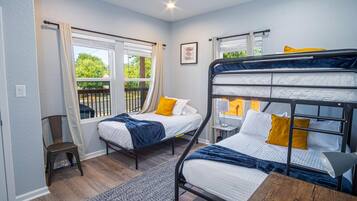 House (4 Bedrooms) | 4 bedrooms, iron/ironing board, bed sheets