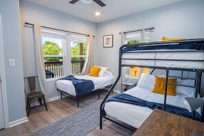 House (4 Bedrooms) | 4 bedrooms, iron/ironing board, bed sheets