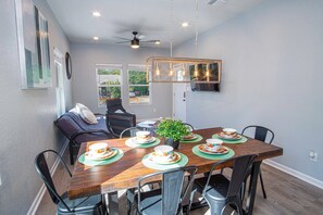 獨棟房屋 (4 Bedrooms) | 餐廳