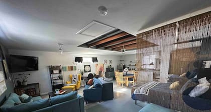 Simply Spacious Studio Guesthouse