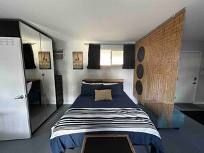 1 bedroom, desk, iron/ironing board, free WiFi