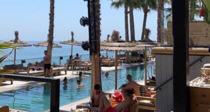 SPACIOUS AND BRIGHT 3 BEDROOM TOWNHOUSE IN “LA CORNISA”, SITIO DE CALAHONDA