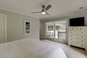 6 bedrooms, iron/ironing board, free WiFi, bed sheets - Luxury Beach Home, Pool & Game Room on Hilton Head (Hilton Head Island)