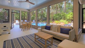 Interior - SPACIOUS 6BR HOME WITH POOL, GAME ROOM, 1-MIN TO BEACH HILTON HEAD (Hilton Head Island)