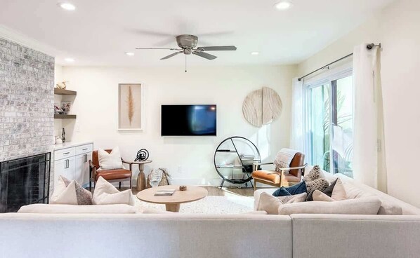 Smart TV, offices
