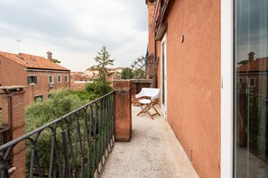 Apartment | Terrace/patio - Casa Golena Apartment (Venice)