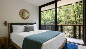 8 chambres, fer et planche à repasser, accès Internet, draps fournis