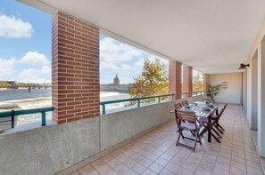 Outdoor dining - Rio L'Aïga - Superbe terrasse sur Garonne (Toulouse)