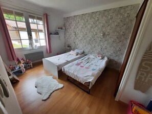 3 Schlafzimmer, kostenloses WLAN, Bettwäsche