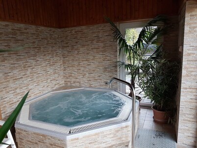 In Ungarn, Bad Hévíz, Fam. Ferienwohnung mit Garten, Außenpool, Sauna, Whirlpool