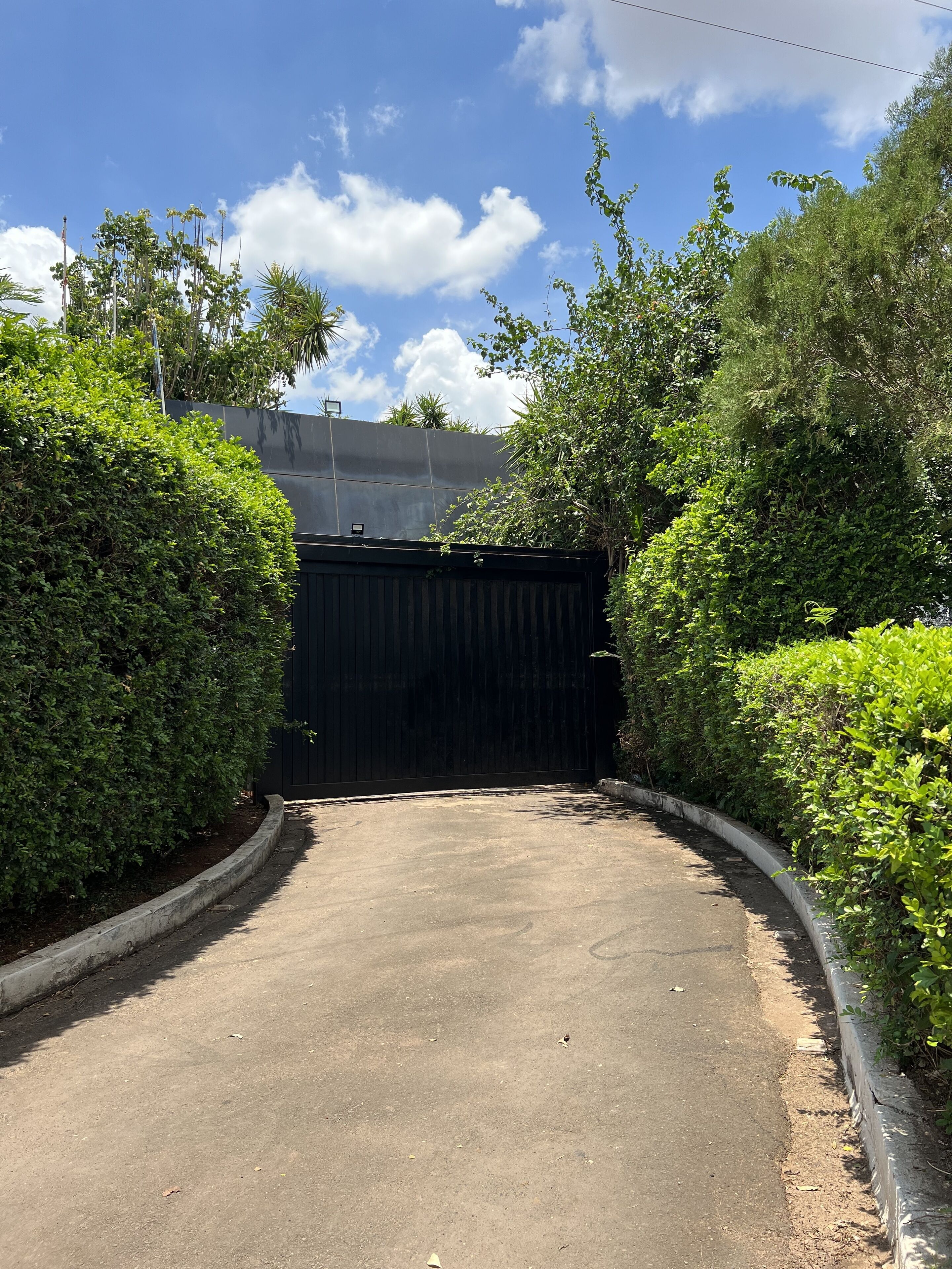 Fachada de la propiedad