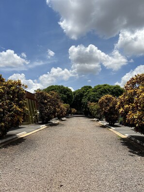 Courtyard - Espacial Motel (Aracatuba)