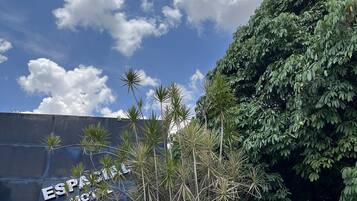 Fachada de la propiedad