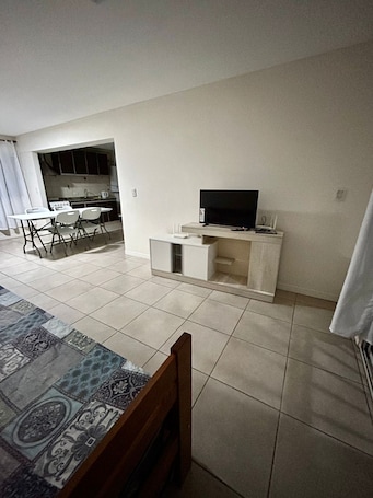Standard Apartment, 2 Bedrooms | Living area. Confortable departamento en Mendoza