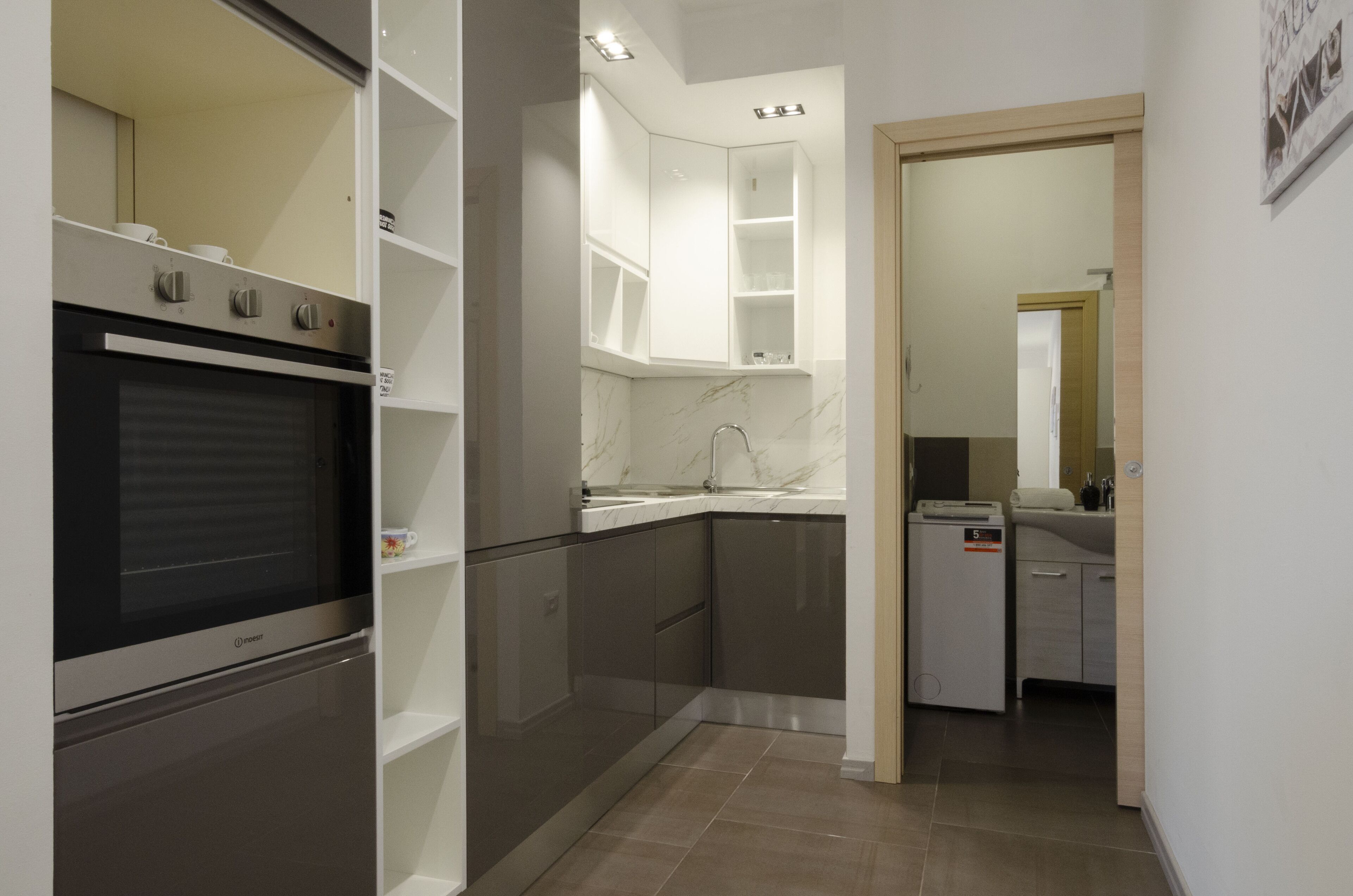 Comfort-huoneisto, 1 makuuhuone, patio | Yksityinen keittiö | Täysikokoinen jääkaappi, uuni, liesi, espressokone