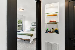 2 chambres, fer et planche à repasser, Wi-Fi, draps fournis