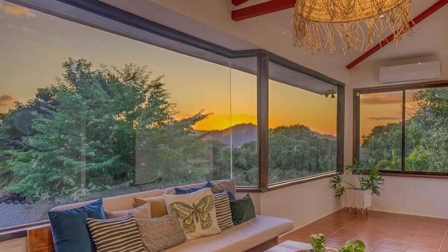 Few Steps to Beach Private Pool and Jacuzzi