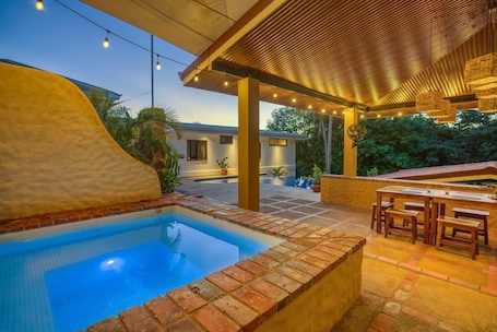 Villa | 5 bedrooms, Internet