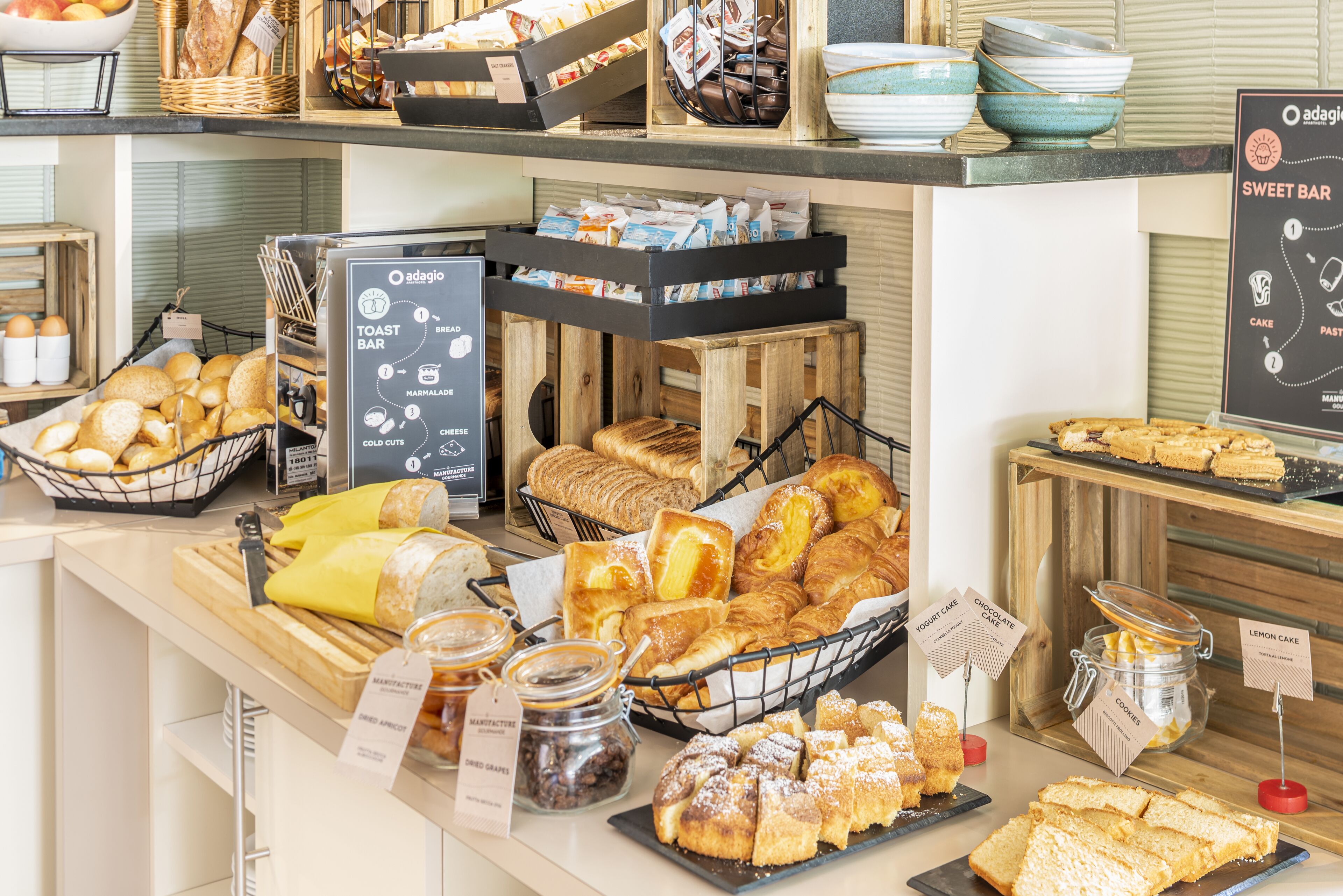 Morgenmadsbuffet hver dag (23 EUR pr. person)