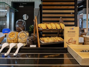Desayuno continental todos los días (con cargo)