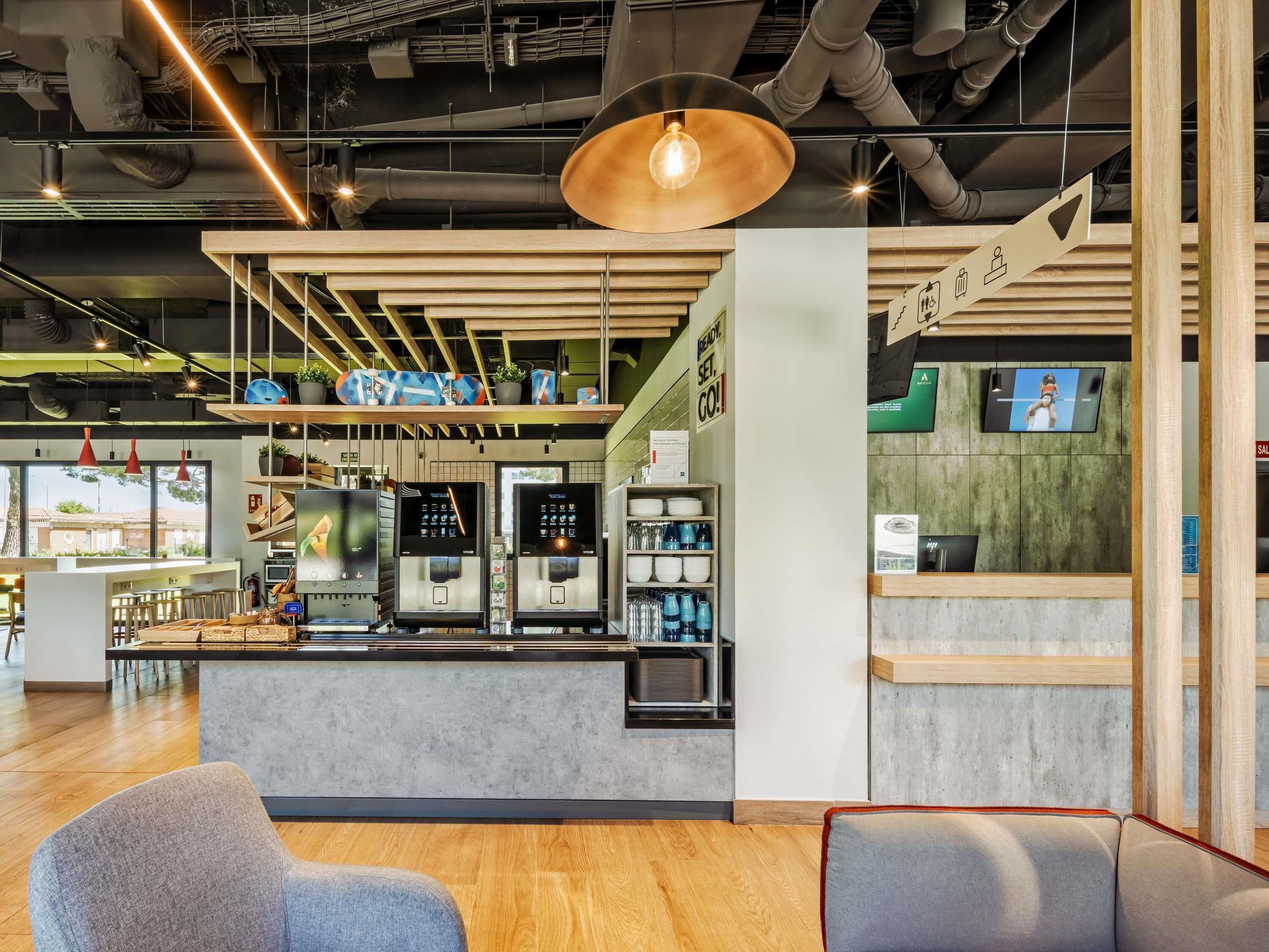 Dagelijks continentaal ontbijt (EUR 9.50 per persoon)