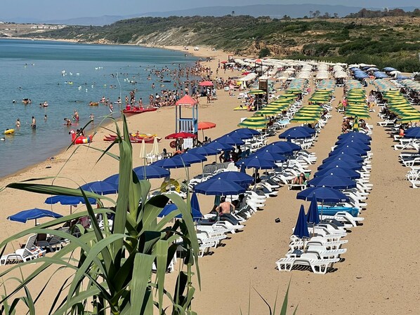 Beach - Apartments in private villa with pool and less than 100 away from the beach (Anastasi III)