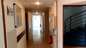 Unclassified image, 4 of 11, button - CRYSTAL HOTEL (Claye-Souilly)