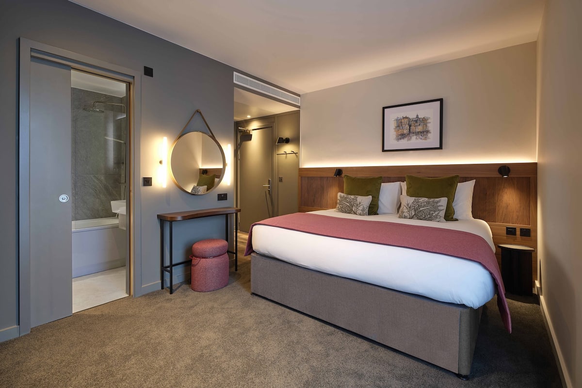 Chambre Double ou avec lits jumeaux | Literie de qualité supérieure, coffres-forts dans les chambres, bureau