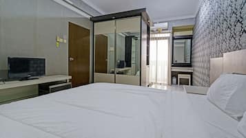 Skrivebord, gratis Wi-Fi, sengetøj