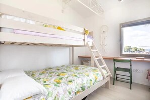 1 chambre, fer et planche Ă repasser, Wi-Fi, draps fournis