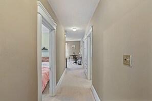 4 bedrooms, desk, iron/ironing board, WiFi