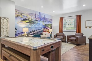 Spielezimmer