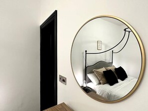 2 عدّة غرف نوم ومكواة/لوح كي وواي فاي مجانًا وملاءات أسرّة