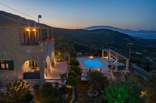 Armos Stone Villa - 3 Bedroom Villa with Private Pool