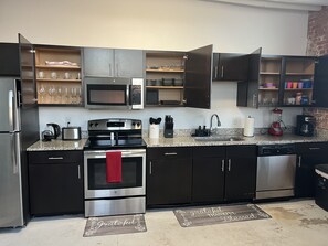 Private kitchen - Home away from home (San Antonio)