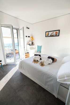 Habitación doble Confort | Ropa de cama de alta calidad, edredón y camas con pillow-top 