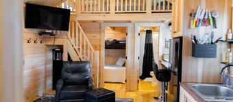 2 Cabins, Private, Stargazing +ATV Trail Access