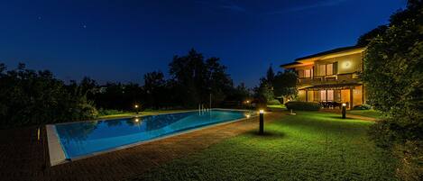 Außenpool (je nach Saison geöffnet)