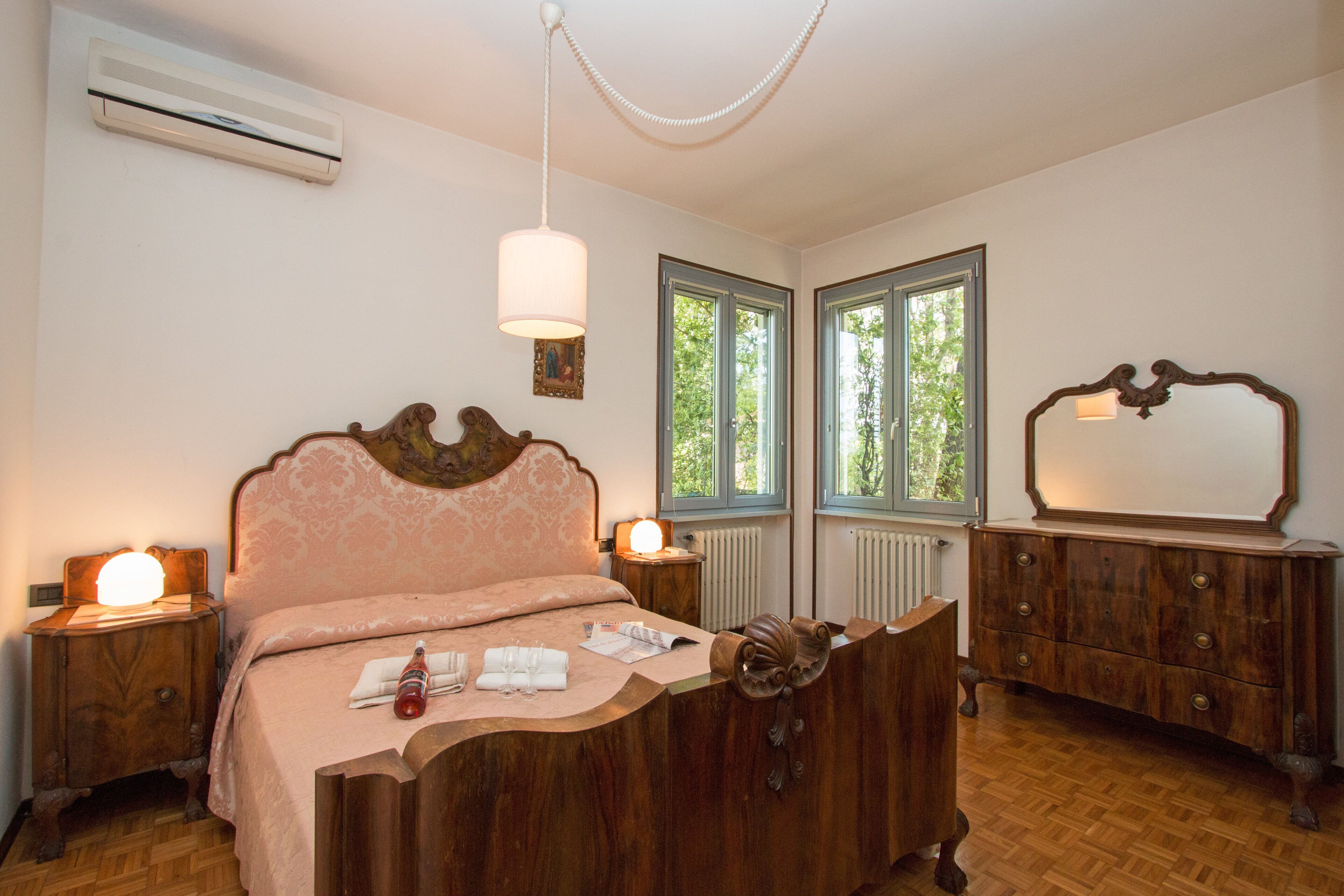 Basic Villa | 4 bedrooms, iron/ironing board, free WiFi, bed sheets