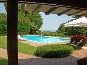 Seasonal outdoor pool - Villa dei Salici con piscina by Wonderful Italy (Soiano del Lago)