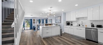 4 bedroom, 2 1/2 bath.  Close to Palm Beach Polo & Country Club. 