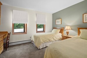 4 bedrooms, iron/ironing board, WiFi, bed sheets - Timber Creek Getaway w/ Fireplace,Sauna&Mtn Views! (Dover)