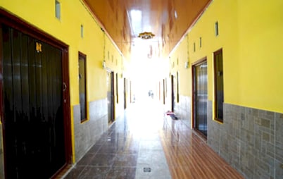 OYO Life 92920 Rumah Kost Azca