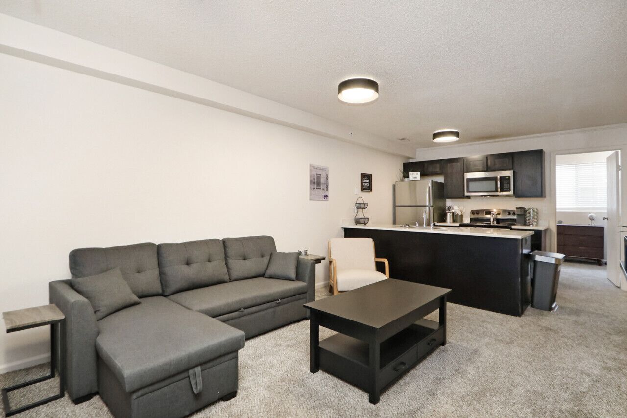 Prime Location: 4-BR APT Near KSU Football Stadium