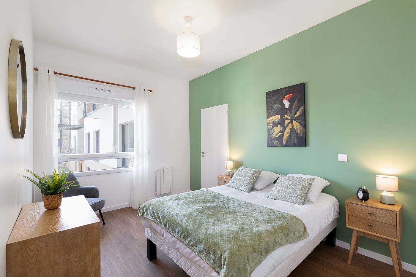 Insonorización, cunas gratuitas, wifi gratis y ropa de cama 