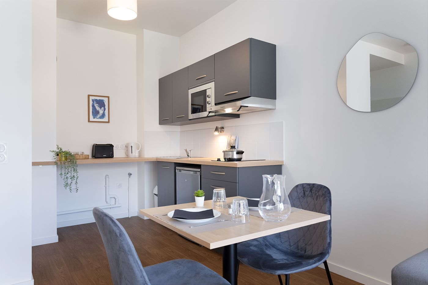 Petit déjeuner continental (10 EUR par personne)