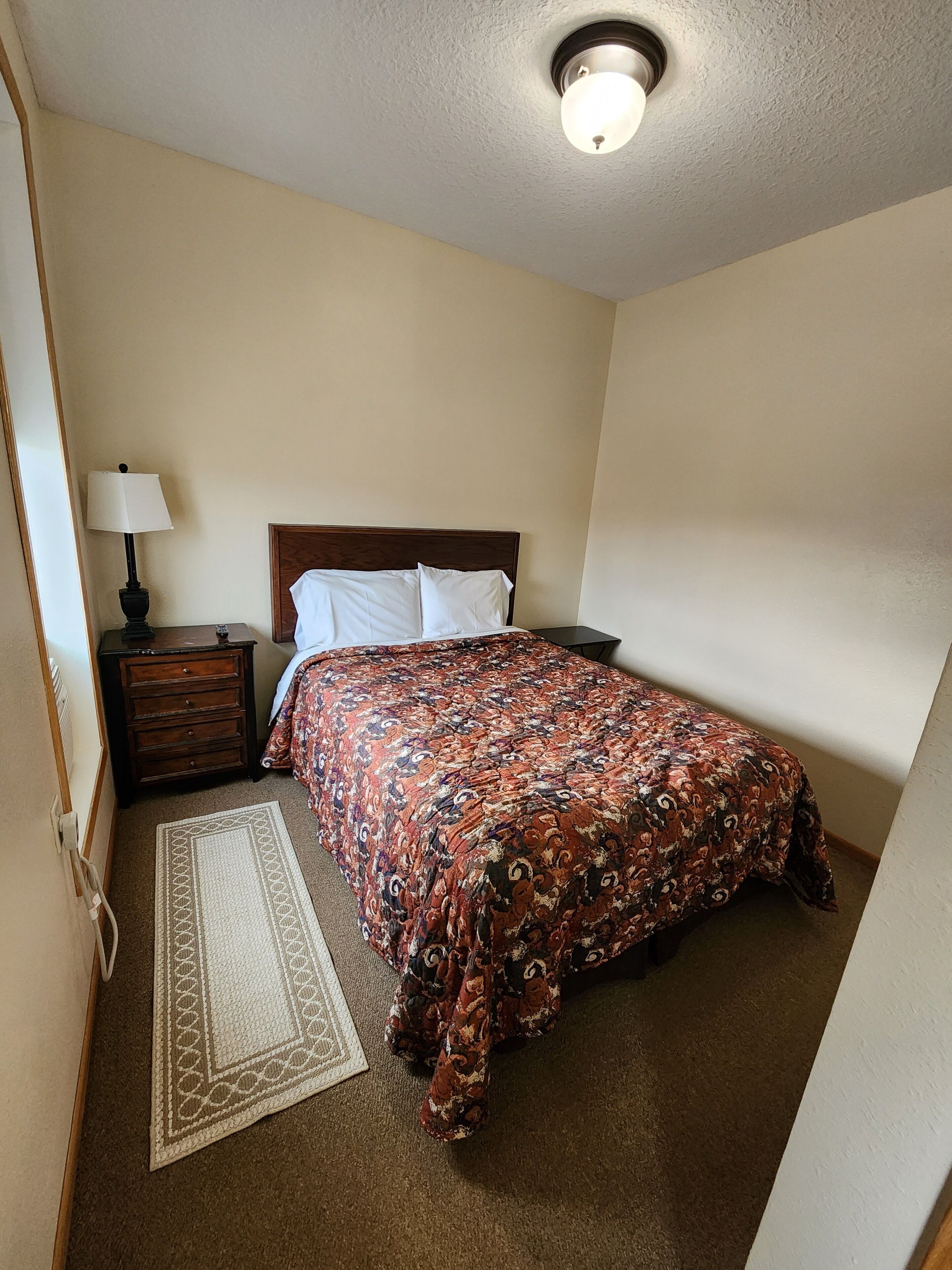 Underwood Inn, Underwood