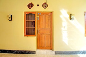 Lobby - OYO Life 92954 Shanti Kost (Buleleng)