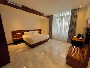 Quarto luxo | 1 quarto, roupas de cama premium, cofres nos quartos, escrivaninha